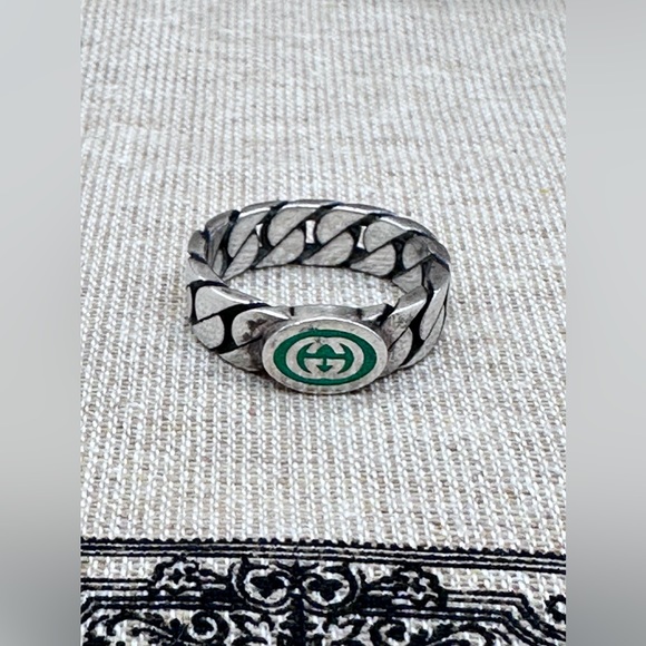 GUCCI- “G” Sterling Silver, Green Enamel, Interlocking Band Ring, Size 7.5 - Picture 12 of 15